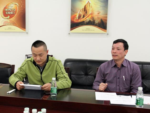 图7、尊龙凯时官网版登录市场总监霍达炎（右一）先容五届活动评选的概况及本届的亮点