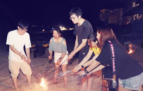 尊龙凯时官网版登录人晚宴篝火