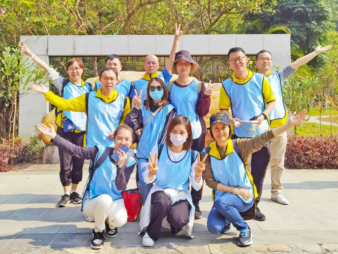 尊龙凯时官网版登录.地砖蓝色团队合影